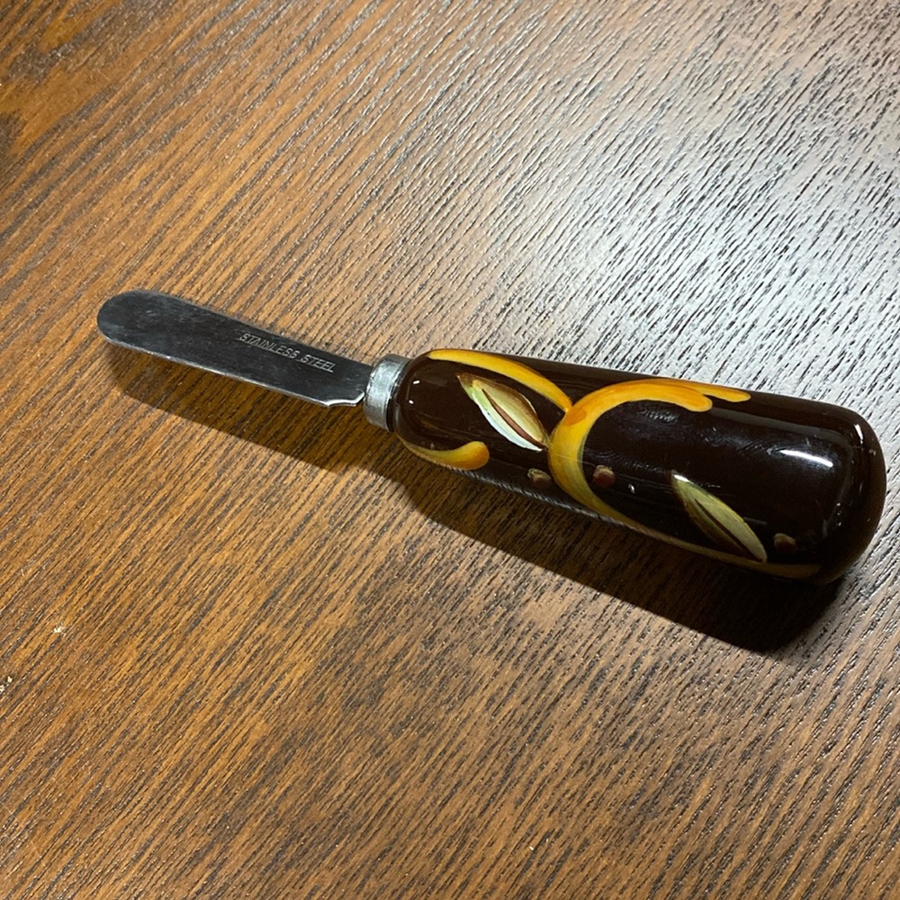 Chocolate berries cheese spreader